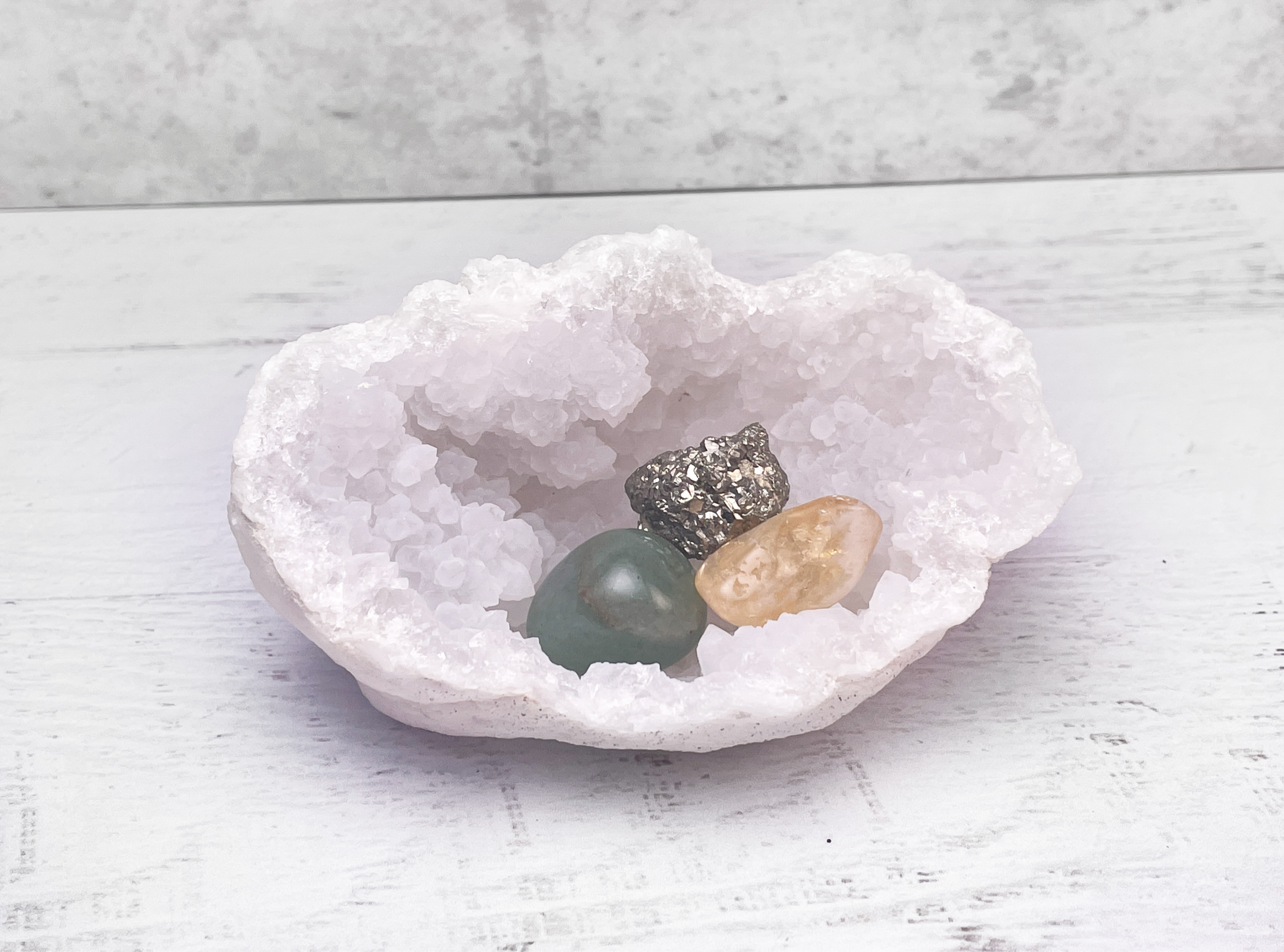 Buy Online Latest and Unique Abundance & Prosperity Crystal Pocket Bundle | Shop Best Spiritual Items - The Mystical Ritual